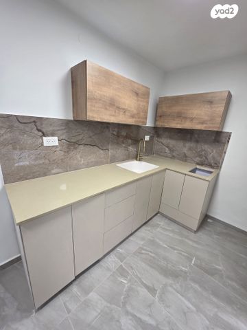 דירה, שדרות יוספטל 66, מרכז העיר, קרית אתא