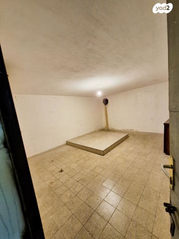 שדרות הרצל 103