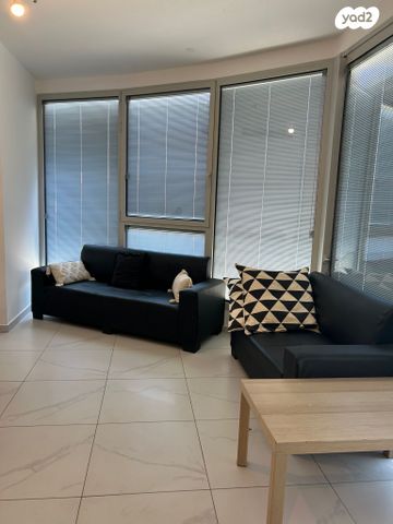 גרציאני יצחק 