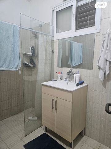 יחידת דיור, שעריים, רחובות