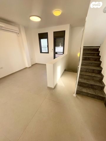 בניין מגורים, נתן הנביא, התקוה, בית יעקב, נווה צה"ל, תל אביב יפו