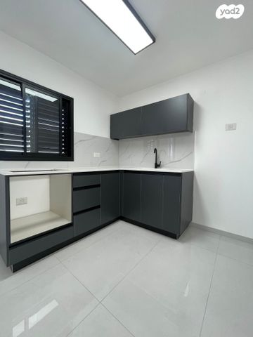 איינשטיין 21