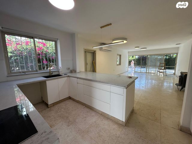 בית פרטי/ קוטג', הנשיא יצחק בן צבי, הרצליה פיתוח, הרצליה