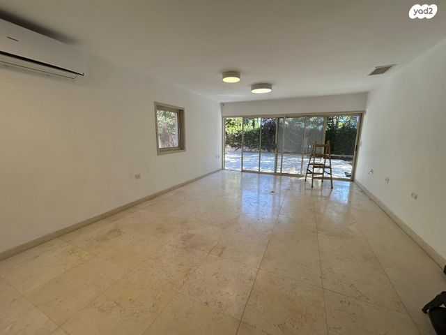 בית פרטי/ קוטג', הנשיא יצחק בן צבי, הרצליה פיתוח, הרצליה