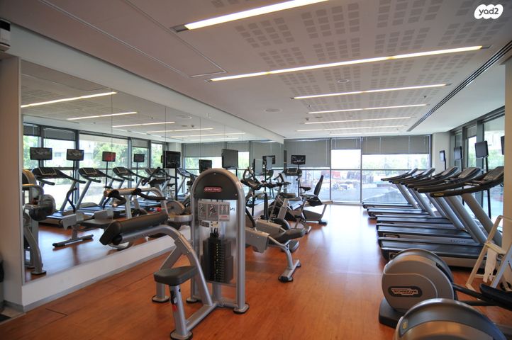 דירה, ניסים אלוני, צמרות איילון, פארק צמרת, תל אביב יפו