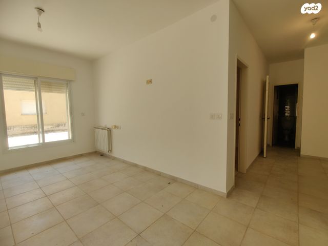 דירת גן, לבון