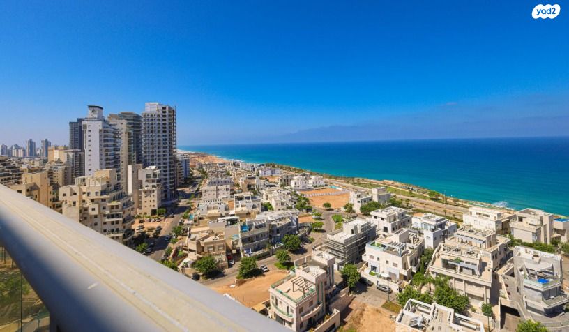 גג/ פנטהאוז, בני בנימין, נתניה