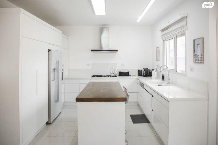 דו משפחתי, רש"י, ביאליק, חדרה