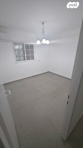 דירת גן, בבא סאלי, שיכון א', קרית שמונה