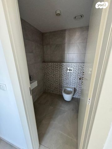 דירה, הרב הרצוג 6, צפון מערב מרכז העיר, נתניה