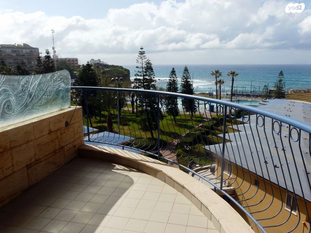 שדרות מנחם בגין 2