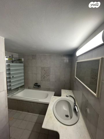 דירה, משה שרת 5, קרית חיים מזרחית, חיפה