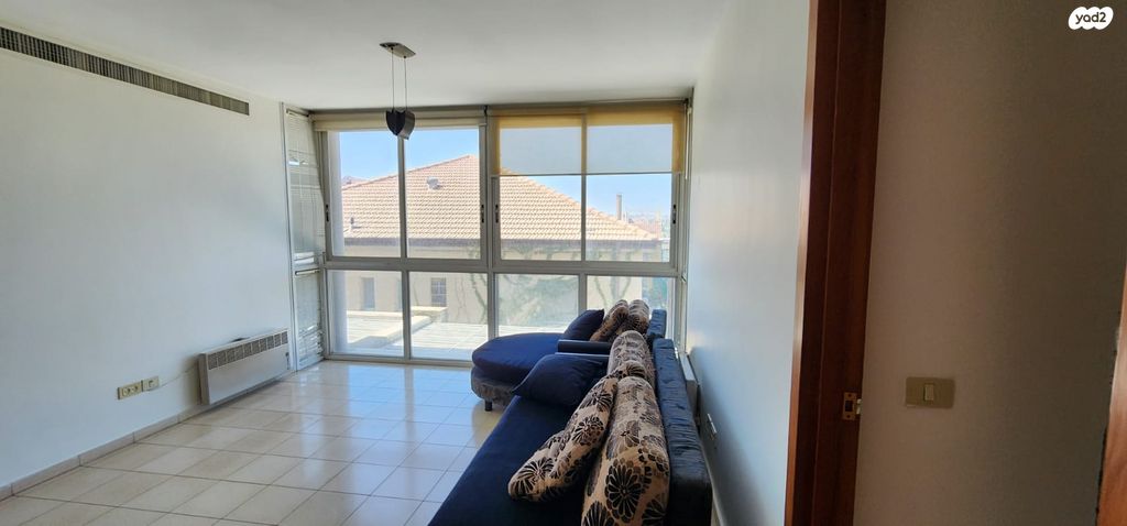 דירה, עמינדב, גבעת חנניה, אבו תור, ירושלים