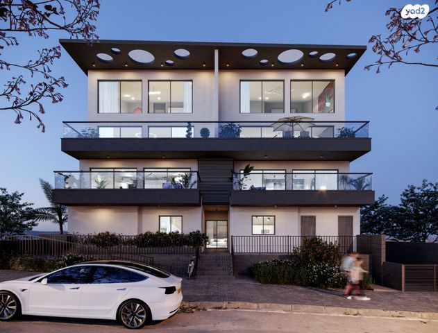 גג/ פנטהאוז, חוף, שאר העיר, אבן יהודה