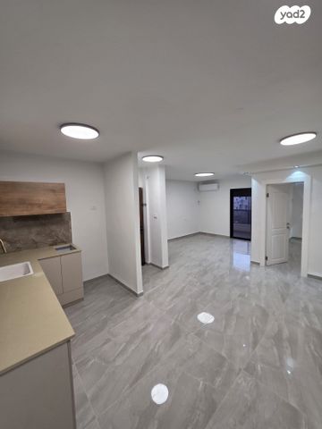 דירה, שדרות יוספטל 66, מרכז העיר, קרית אתא