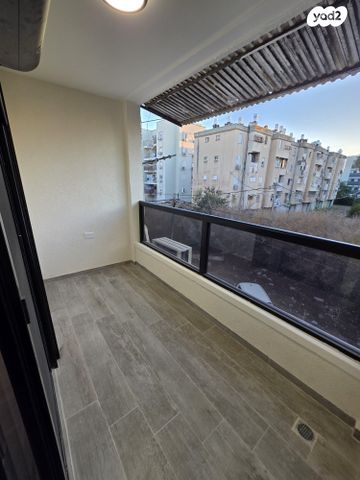 דירה, שדרות יוספטל 66, מרכז העיר, קרית אתא