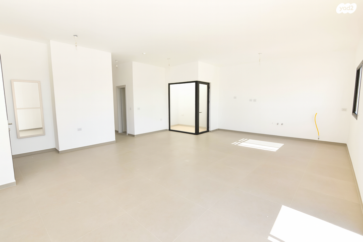 דו משפחתי, אפיק, קצרין