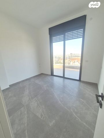 גג/ פנטהאוז, דרך דגניה, קרית השרון, נתניה