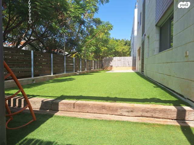 דירת גן, הקישון, רעננה