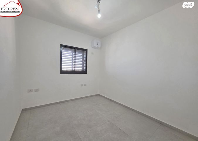 גג/ פנטהאוז, דרך זאב ז'בוטינסקי, לב המושבה / מרכז העיר, פתח תקווה