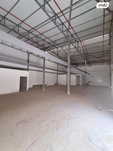 מחסנים, התעשייה, אזור תעשיה ראש העין, ראש העין