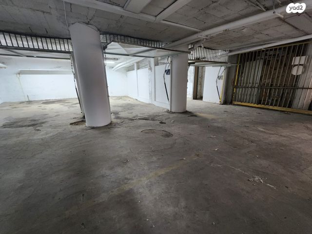 מחסנים, ביאליק 2, אברמוביץ', ראשון לציון