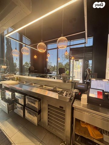 חנויות/ שטח מסחרי, מודיעין מכבים רעות