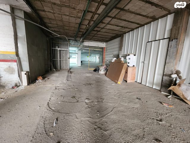 מחסנים, ביאליק 2, אברמוביץ', ראשון לציון