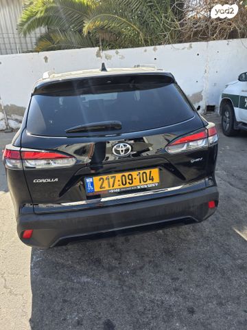 מודעת רכב טויוטה קורולה קרוס