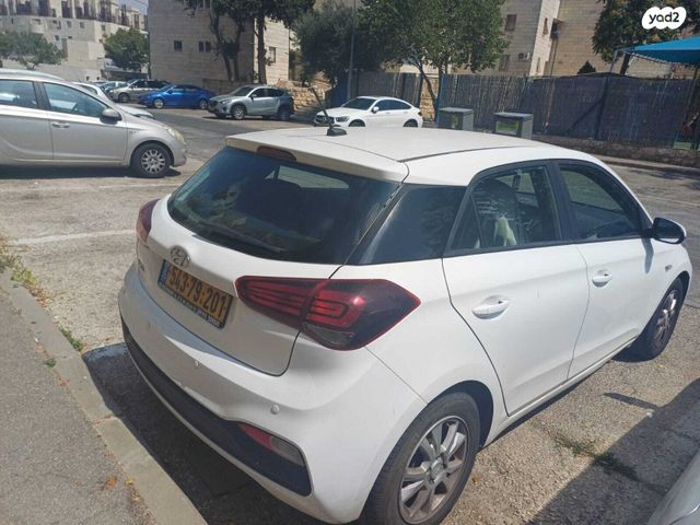 מודעת רכב יונדאי i20