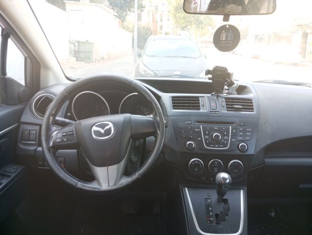 מודעת רכב מאזדה 5