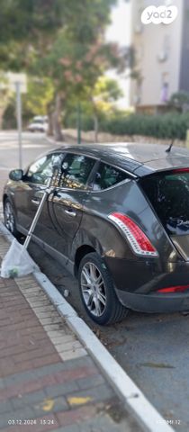 לנצ'יה דלתא