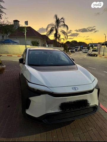 bZ4X Motion חשמלי אוט׳ (204 כ״ס)