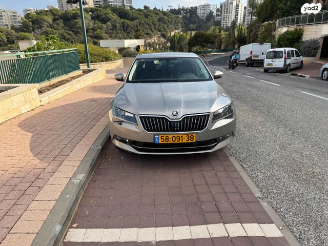 מודעת רכב סקודה סופרב