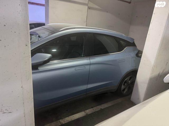 מודעת רכב ג׳ילי Geometry C