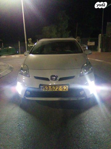 מודעת רכב טויוטה פריוס