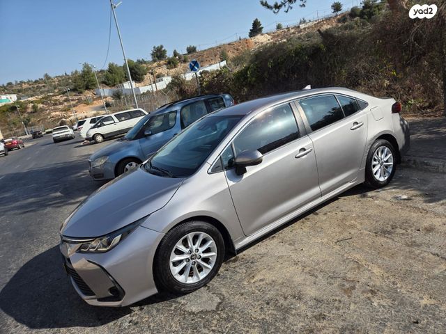 מודעת רכב טויוטה קורולה