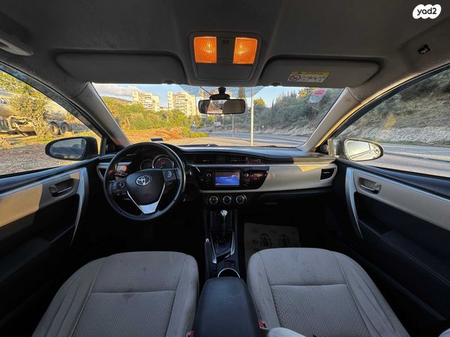 טויוטה קורולה