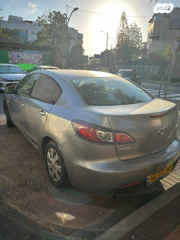 מודעת רכב מאזדה 3
