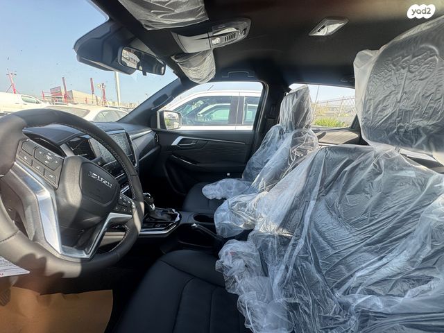 איסוזו די-מקס