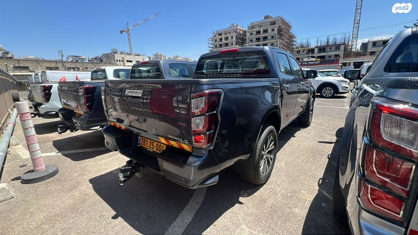 איסוזו די-מקס