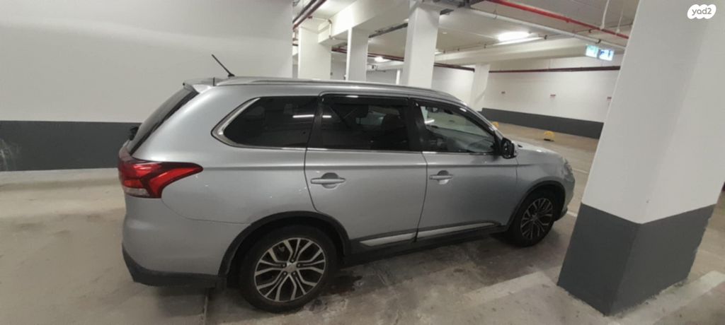 מיצובישי אאוטלנדר