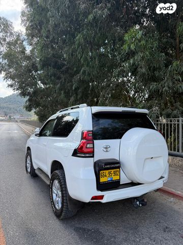 טויוטה לנד קרוזר