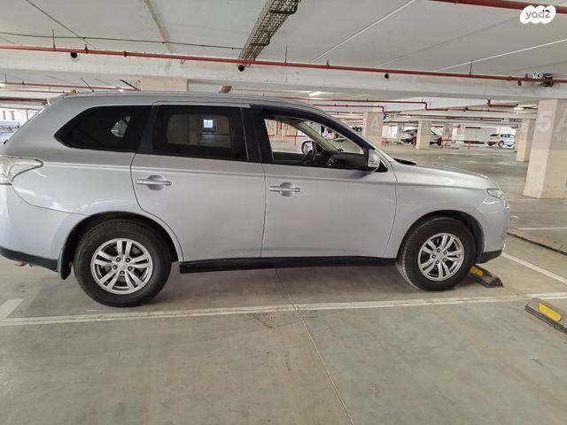 מיצובישי אאוטלנדר