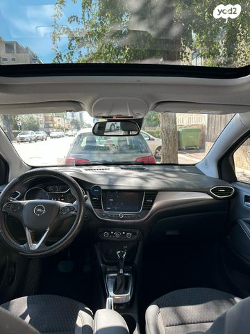 אופל קרוסלנד X