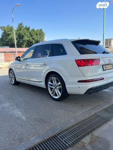 אאודי Q7