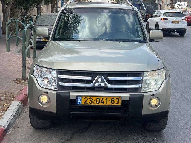 מיצובישי פג'רו