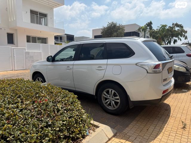 מיצובישי אאוטלנדר