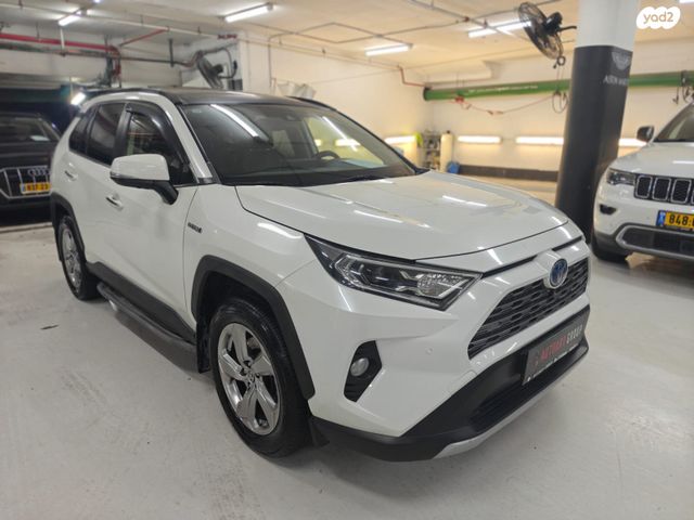טויוטה RAV4