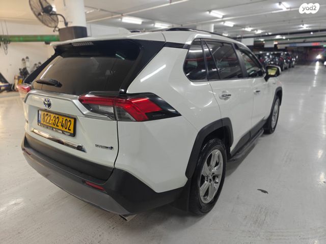 טויוטה RAV4
